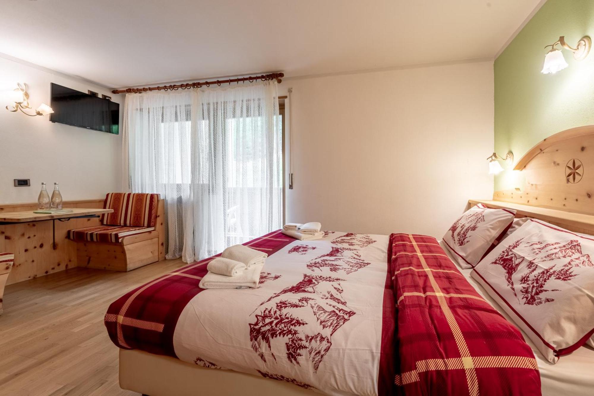 Hotel Villetta Maria Cottage Canazei Extérieur photo