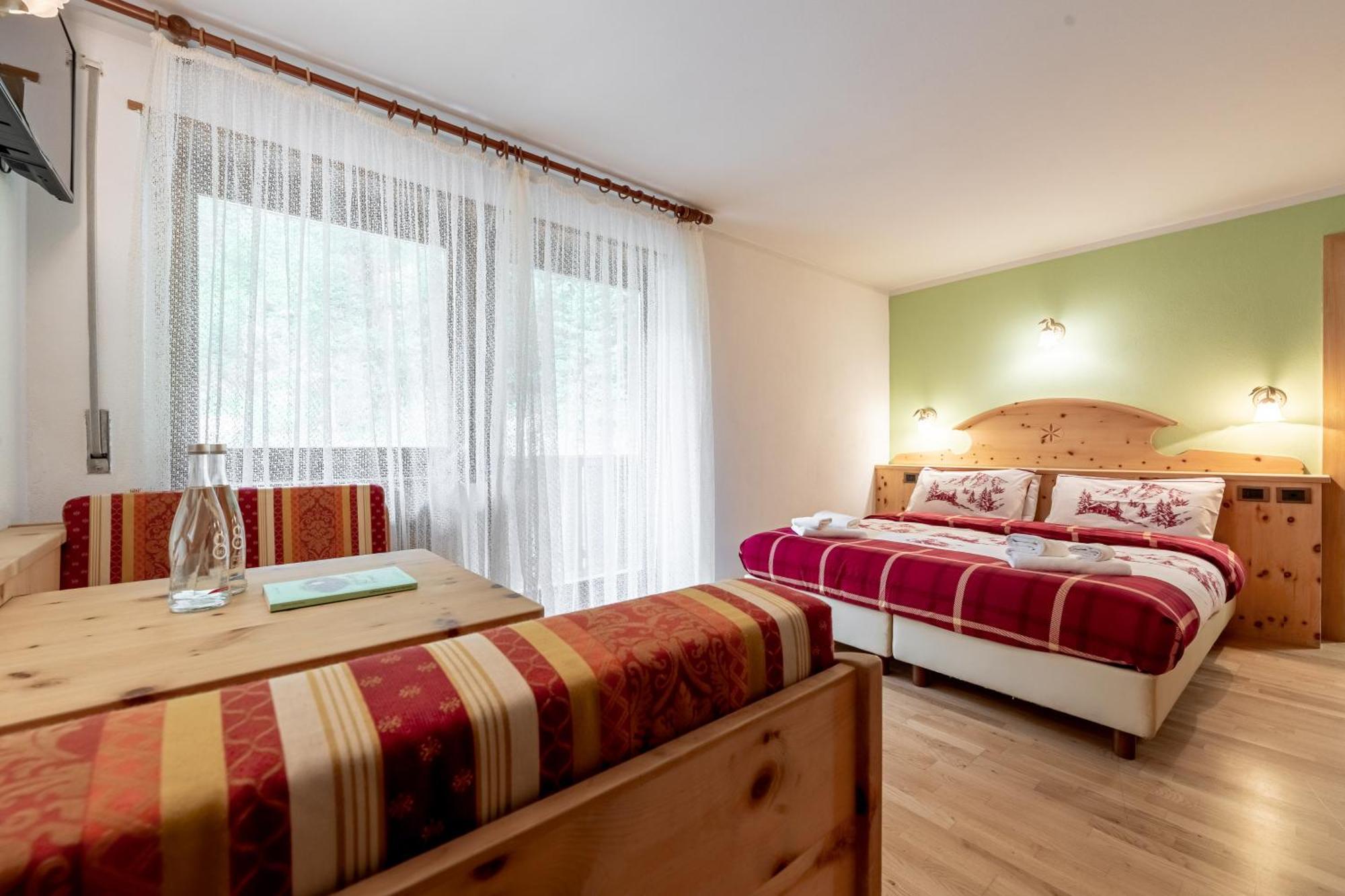 Hotel Villetta Maria Cottage Canazei Extérieur photo