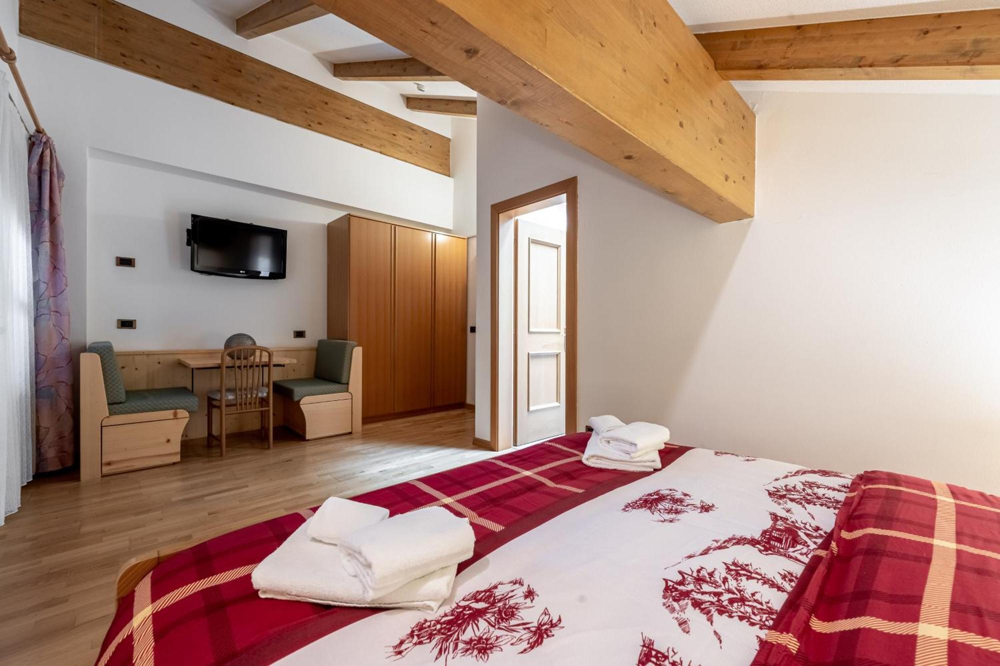 Hotel Villetta Maria Cottage Canazei Extérieur photo