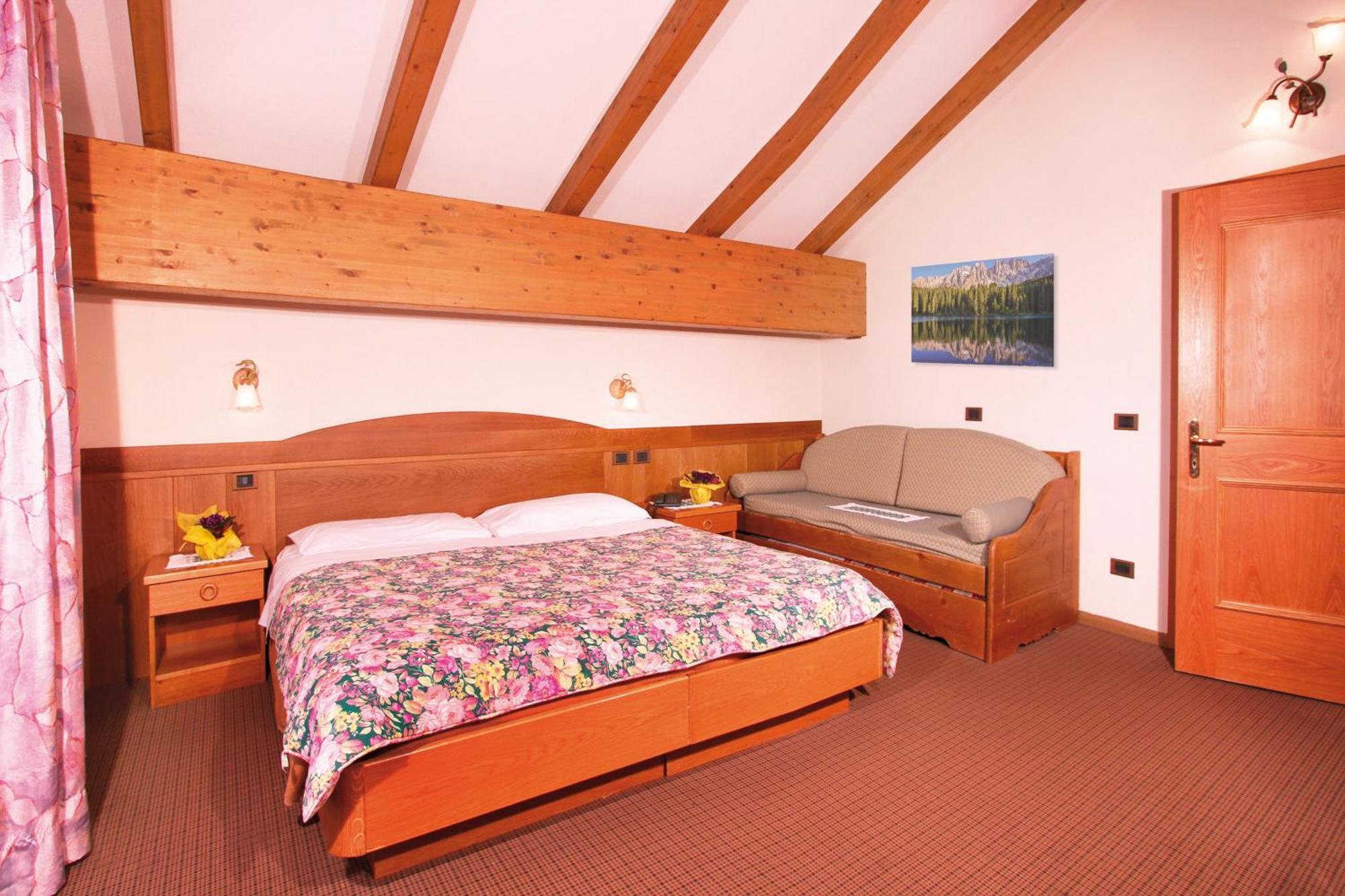 Hotel Villetta Maria Cottage Canazei Extérieur photo