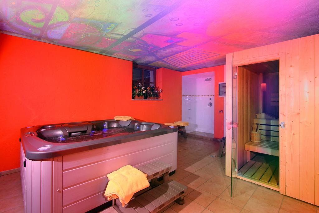 Hotel Villetta Maria Cottage Canazei Extérieur photo